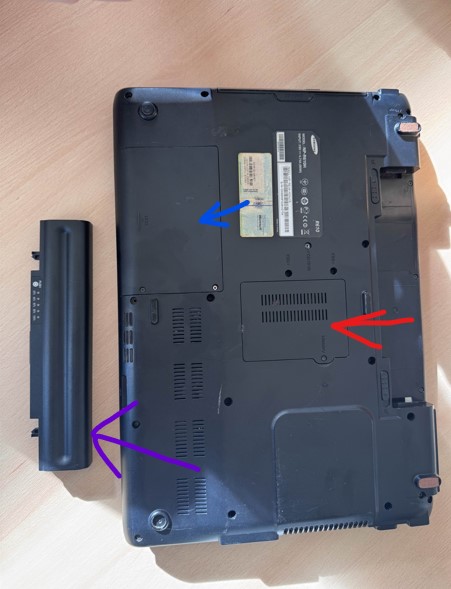 Fichier:Ordinateur retourné1.jpg