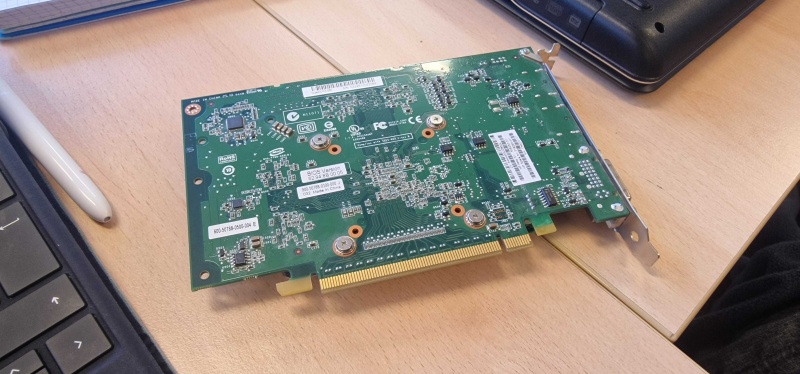 Fichier:Nvidia quadro arrière.jpg